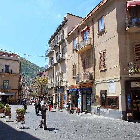 Garibaldi B&B-3